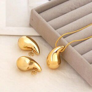 18K GOLD DIPPED MEDIUM SIZE DROPLET NECKLACE EARRINGS ARE AVAILABLE SEPARATELY